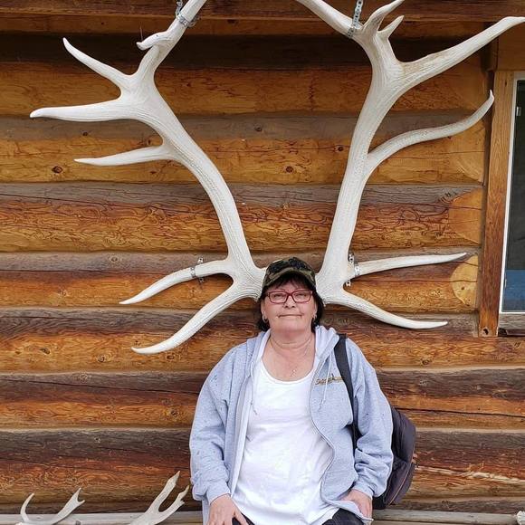 Meet your Posher, Deb - Picture 1 of 1